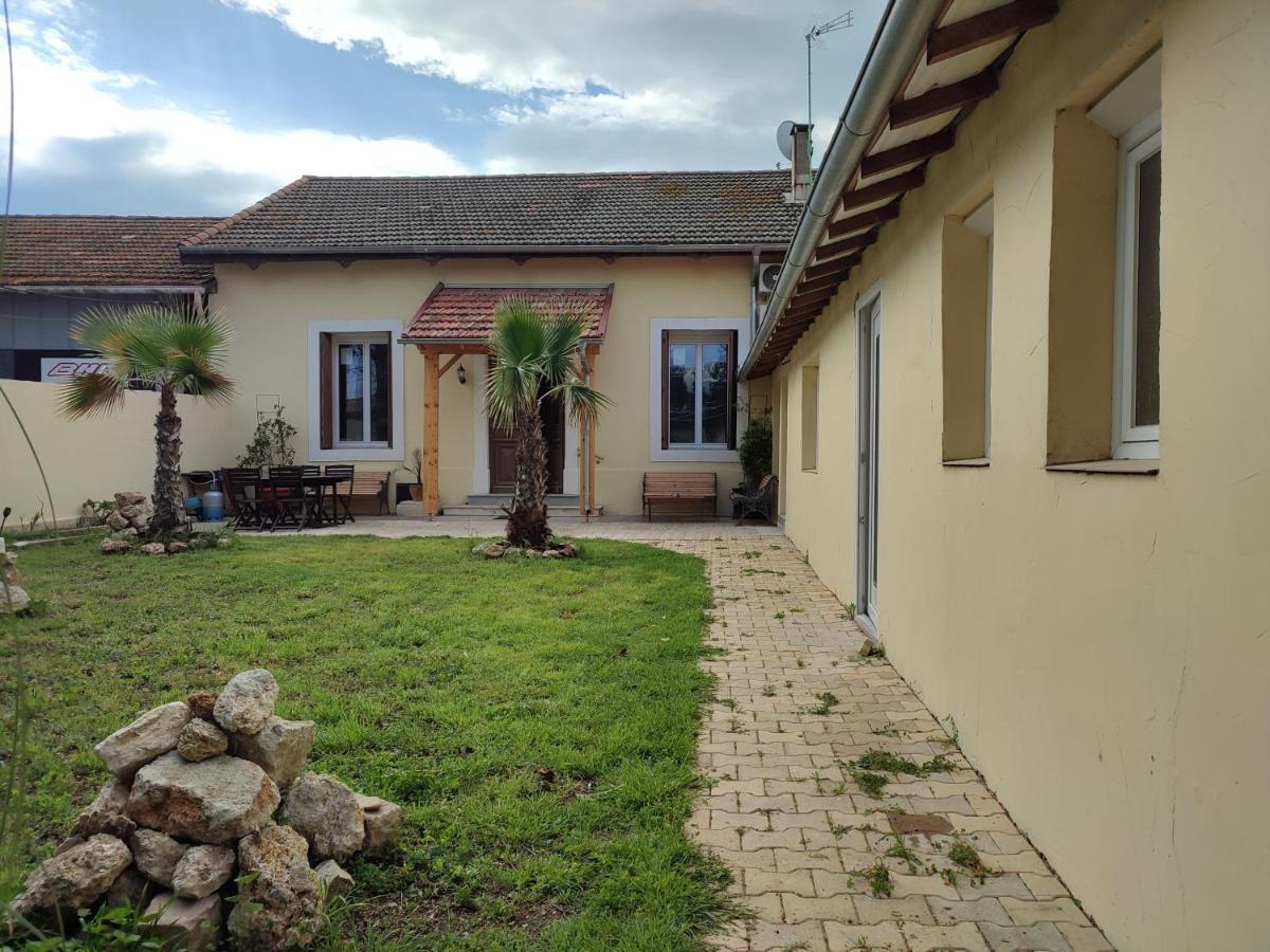 Jardin de Coubertin Apartment Béziers Exterior foto